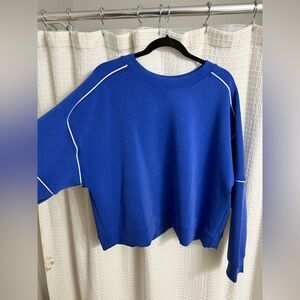 Royal blue lightweight cropped crewneck